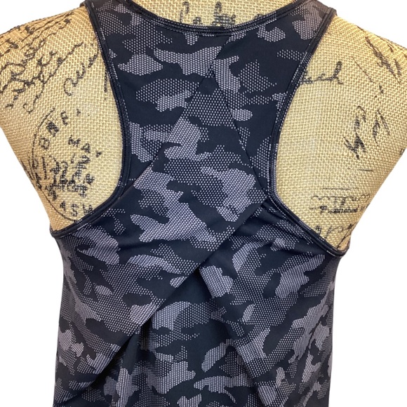 Lululemon Camo Pleated Racerback Tank Top - Picture 5 of 10